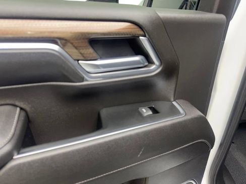 Used 2024 Chevrolet Silverado 2500 LT image 41