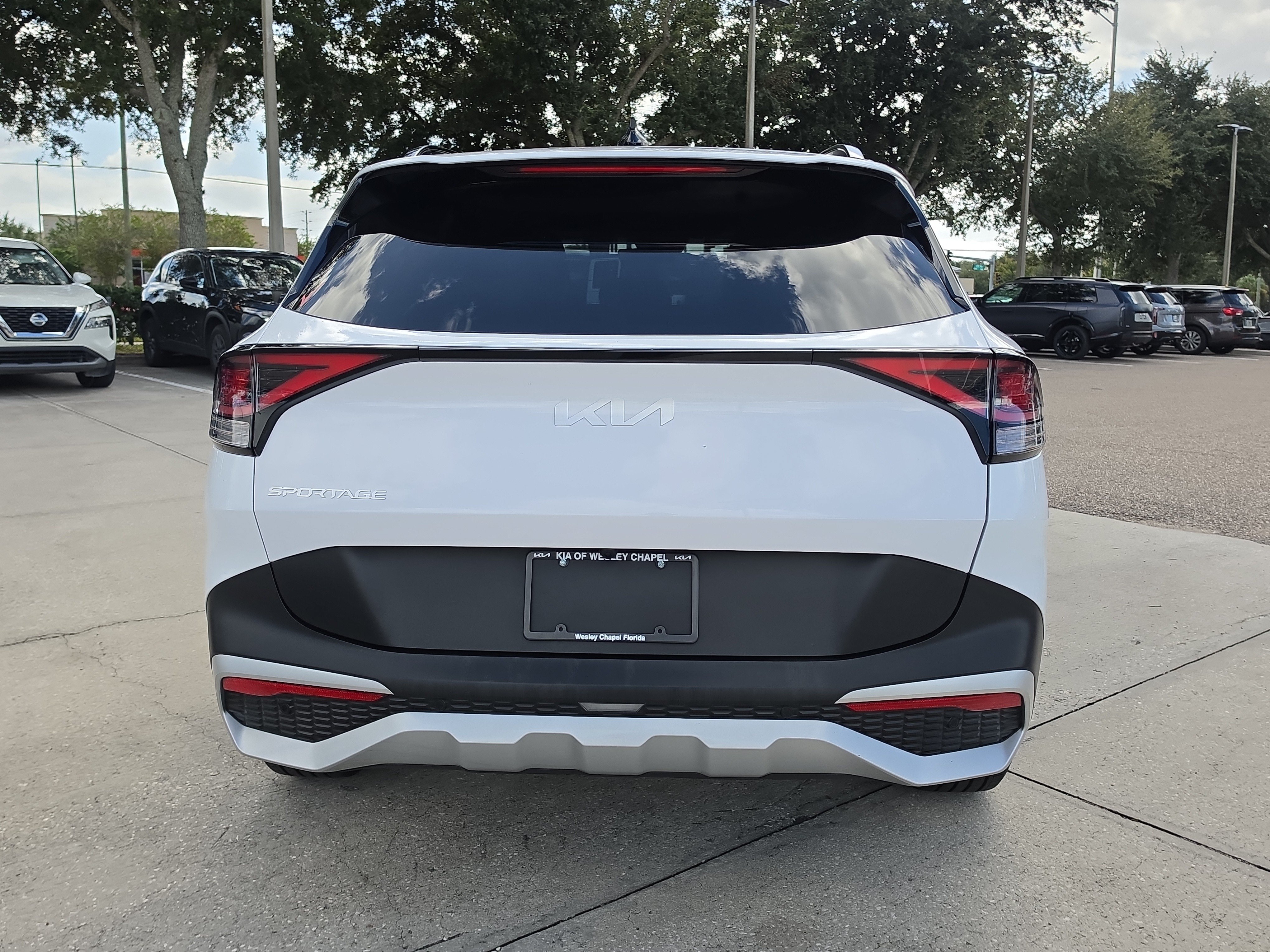 Certified 2025 Kia Sportage EX w/ Premium Package FWD image 7