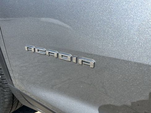 Used 2025 GMC Acadia Elevation image 33