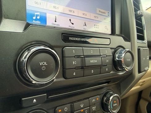 Used 2017 Ford F150 Lariat AWD/4WD image 29