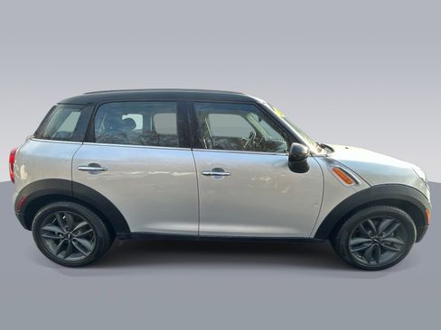 Used 2014 MINI Cooper Countryman FWD image 2