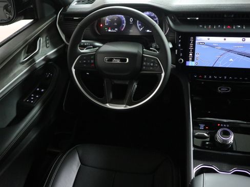 New 2026 Jeep Grand Cherokee Limited AWD/4WD image 15