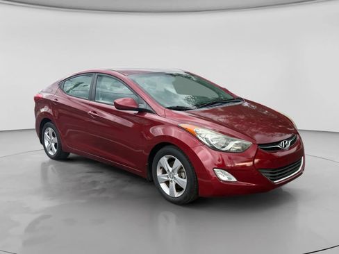 Used 2013 Hyundai Elantra GLS w/ Preferred Pkg FWD image 7