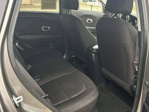 Used 2017 Kia Soul image 14