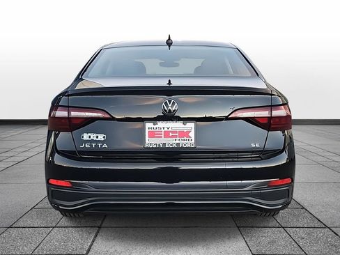Used 2024 Volkswagen Jetta SE image 6