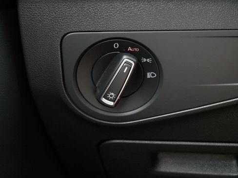 Certified 2023 Volkswagen Tiguan SE R-Line AWD/4WD image 26