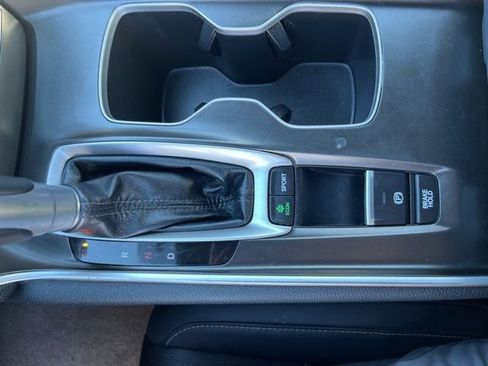 Used 2018 Honda Accord Sport image 22
