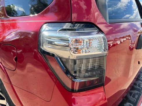 Used 2019 Toyota 4Runner TRD Off-Road Premium AWD/4WD image 11