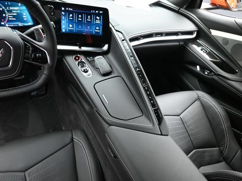 Used 2024 Chevrolet Corvette Stingray Premium Cpe w/ Z51 Performance Package RWD image 15