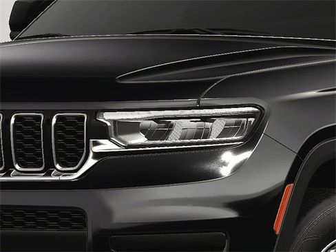 New 2023 Jeep Grand Cherokee L Laredo image 13