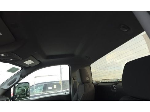 Used 2023 Chevrolet Silverado 2500 LT w/ Convenience Package image 11