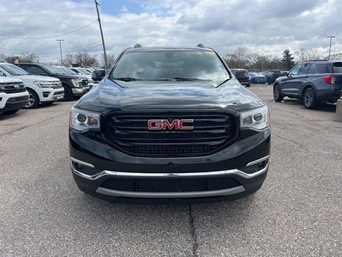 Used 2019 GMC Acadia SLE w/ LPO, Black Accent Package image 2