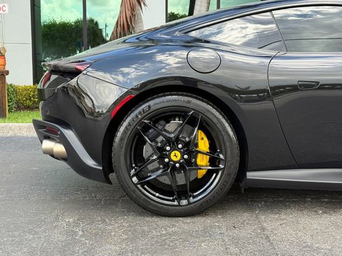Used 2021 Ferrari Roma RWD image 4