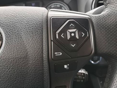 Used 2019 Toyota Tacoma TRD Off-Road AWD/4WD image 24