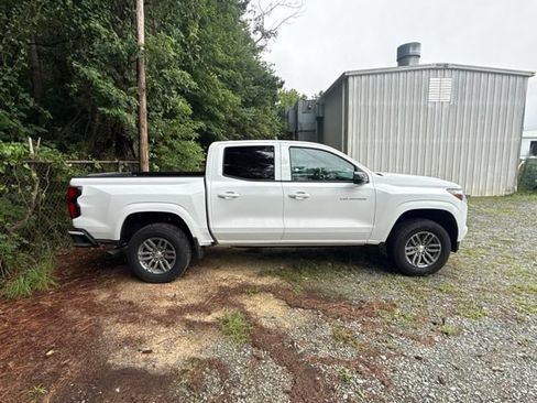 Used 2026 Chevrolet Colorado LT w/ LT Convenience Package RWD image 10