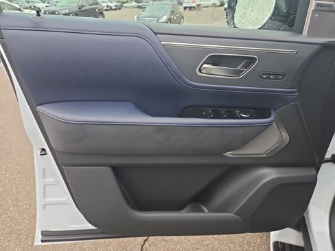 Used 2026 INFINITI QX80 4WD image 6