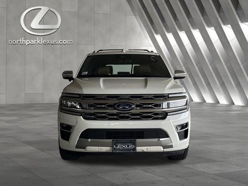 Used 2024 Ford Expedition Platinum image 7