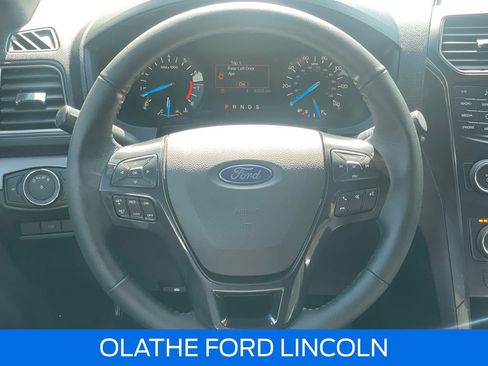 Certified 2018 Ford Explorer XLT AWD/4WD image 16