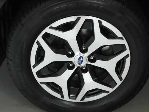 Certified 2024 Subaru Forester Premium AWD/4WD image 40