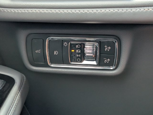 Used 2021 Lincoln Aviator Reserve w/ Equipment Group 201A RWD image 19