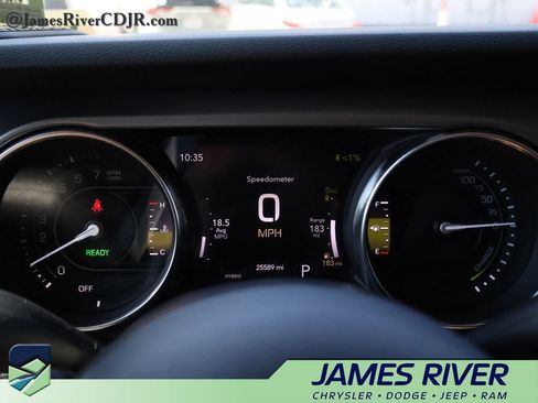 Used 2023 Jeep Wrangler Unlimited AWD/4WD image 28