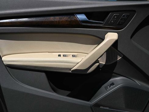 Used 2019 Audi Q5 2.0T Premium Plus image 11