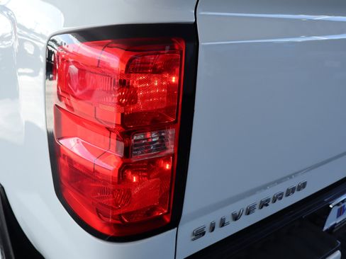 Used 2017 Chevrolet Silverado 2500 High Country w/ Duramax Plus Package image 46