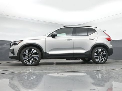 Used 2023 Volvo XC40 B5 Ultimate w/ Protection Package Premier AWD/4WD image 14