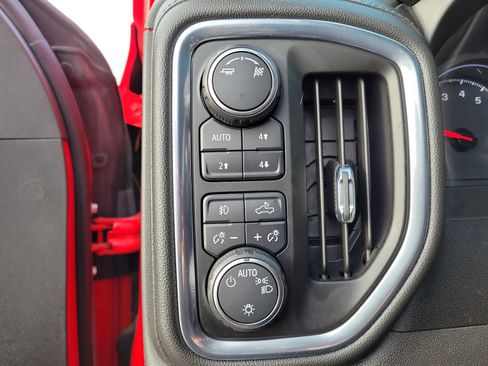 Used 2019 Chevrolet Silverado 1500 LT Trail Boss image 21