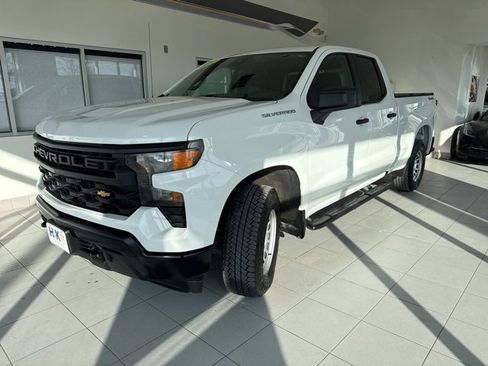 Used 2022 Chevrolet Silverado 1500 W/T w/ WT Value Package image 3