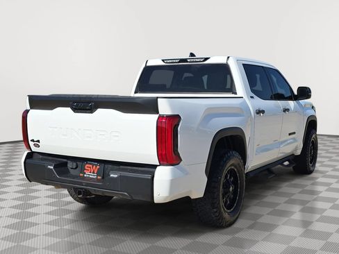 Used 2022 Toyota Tundra SR5 w/ SR5 Convenience Package AWD/4WD image 7