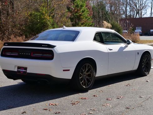 Used 2015 Dodge Challenger SRT Hellcat image 29