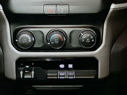 Used 2020 RAM 2500 Big Horn image 13