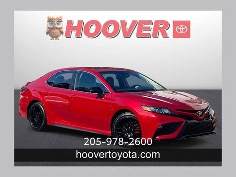 Used 2023 Toyota Camry SE image 1