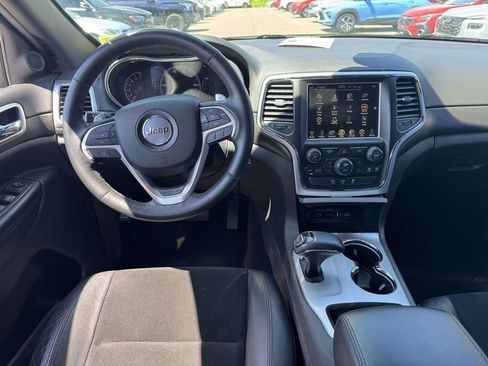 Used 2015 Jeep Grand Cherokee Altitude AWD/4WD image 16