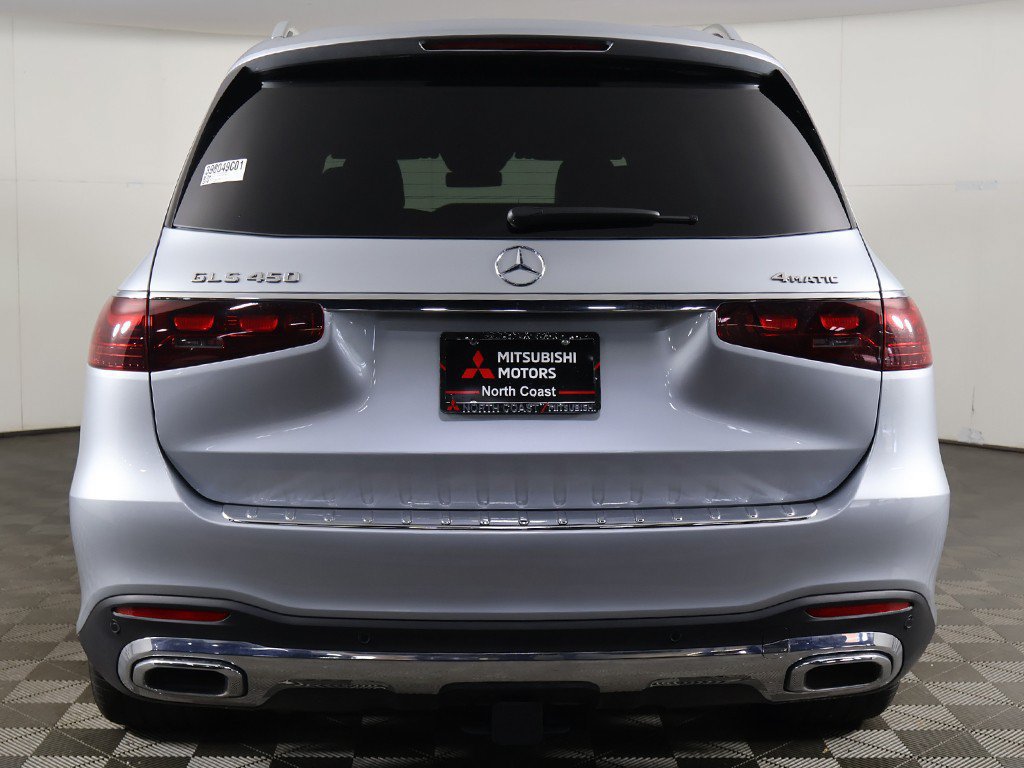 Used 2025 Mercedes-Benz GLS 450 4MATIC w/ AMG Line Exterior image 16
