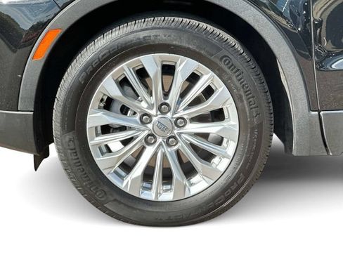 Used 2024 Cadillac XT4 Luxury w/ Cold Weather Package AWD/4WD image 8
