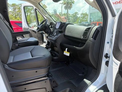 Used 2026 RAM ProMaster 2500 w/ Convenience Group FWD image 5