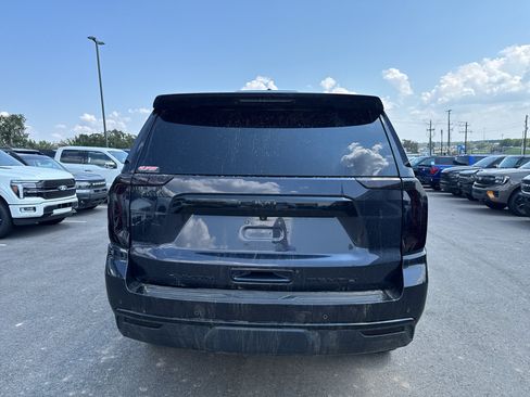 Used 2024 GMC Yukon Denali AWD/4WD image 6