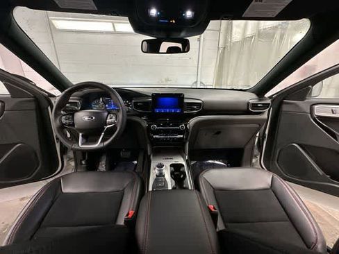 Used 2024 Ford Explorer ST-Line w/ Class IV Trailer Tow Package image 19