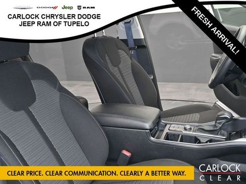 Used 2023 Kia Sorento LX image 48