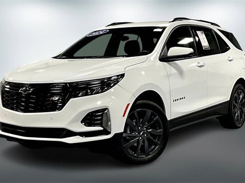 Used 2024 Chevrolet Equinox RS image 3