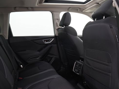 Used 2020 Subaru Forester Premium AWD/4WD image 12