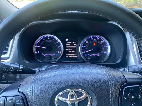 Used 2019 Toyota Highlander Plus FWD image 20