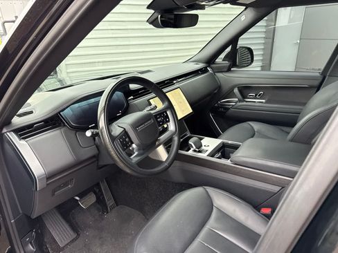Used 2024 Land Rover Range Rover Long Wheelbase SE AWD/4WD image 9