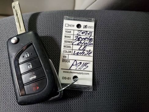 Used 2020 Toyota Corolla LE image 32