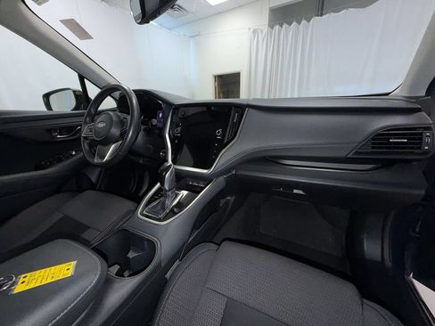 Used 2024 Subaru Outback Premium AWD/4WD image 17