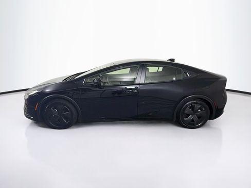 Used 2026 Toyota Prius LE FWD image 4