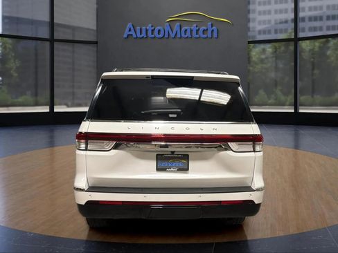 Used 2024 Lincoln Navigator L Reserve image 10