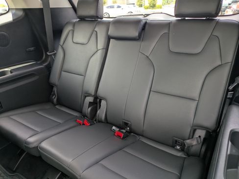 Used 2021 Kia Telluride SX w/ Towing Package FWD image 13